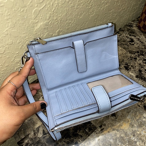 Michael Kors Wallet - Picture 2 of 3